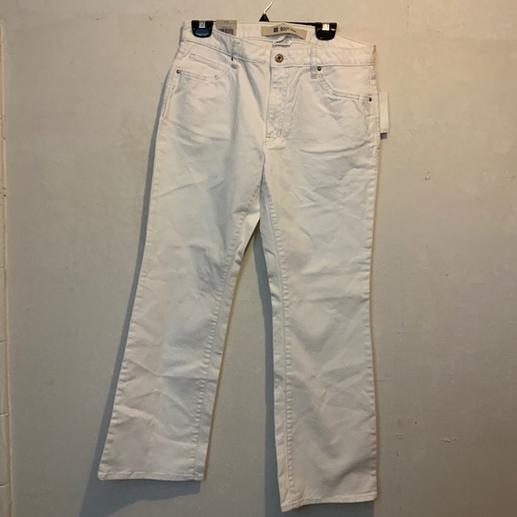 NWT Gap White Bootcut Jeans Size 10 - Picture 1 of 4